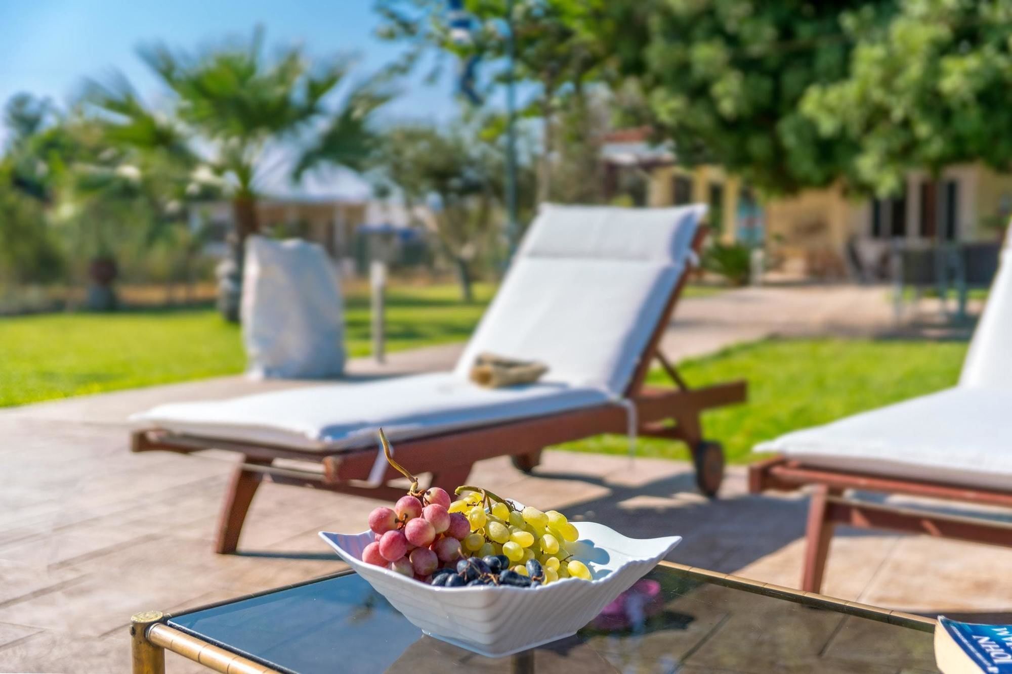 Maria'S Seaside Villa - House With 3 Rooms In Marathon, With Wonderful Eksteriør bilde