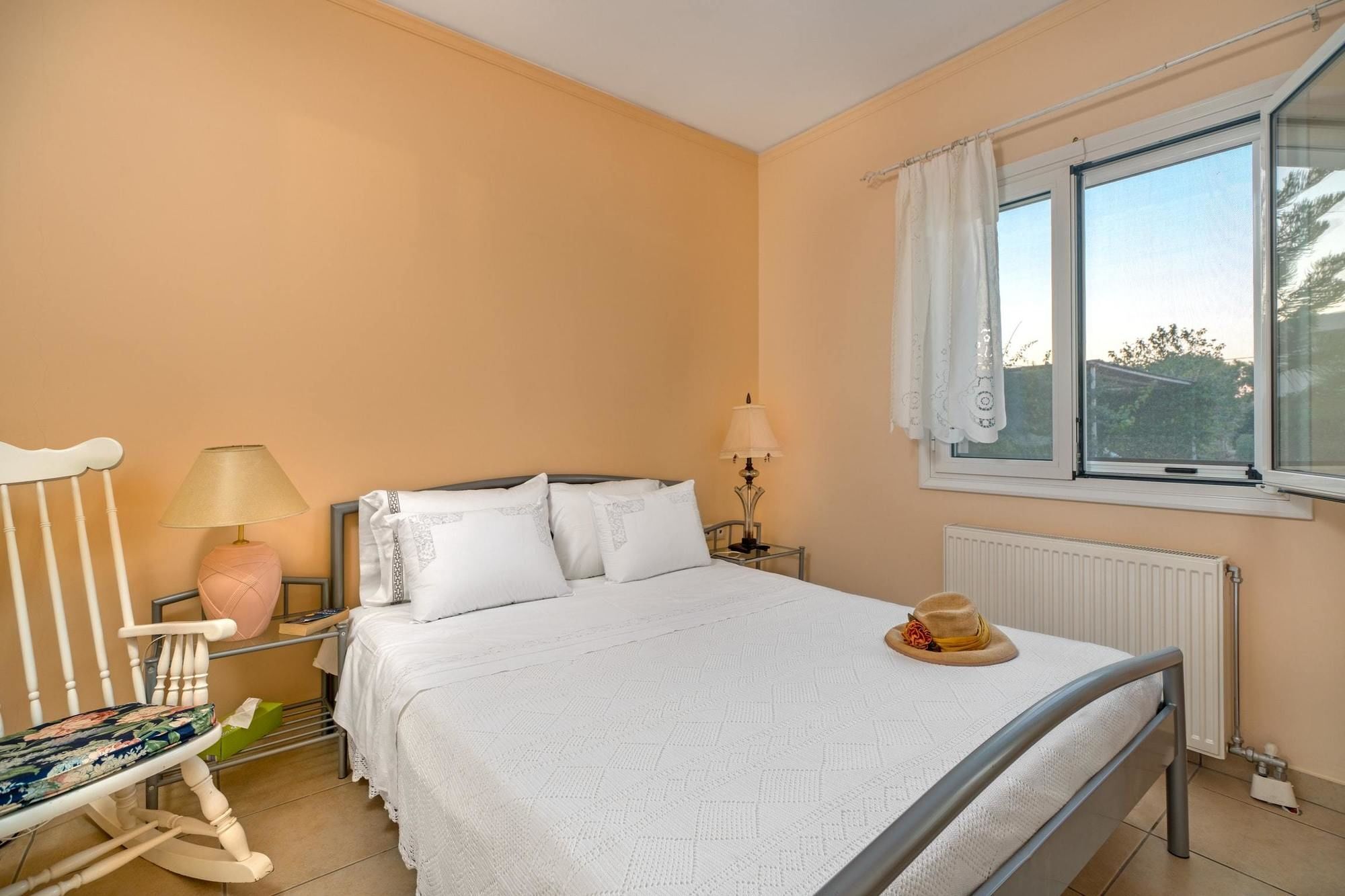 Maria'S Seaside Villa - House With 3 Rooms In Marathon, With Wonderful Eksteriør bilde