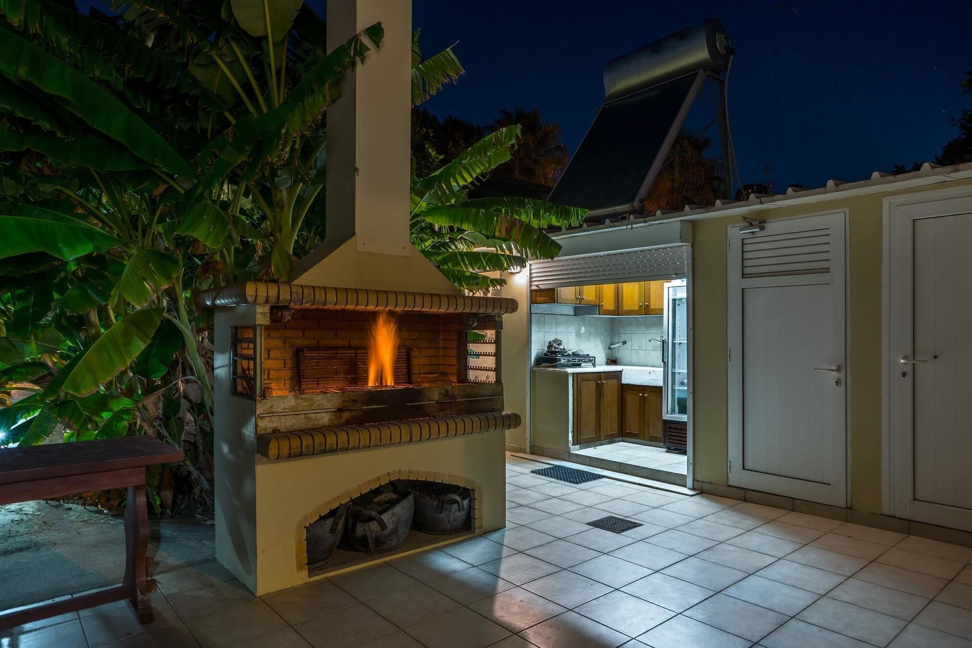 Maria'S Seaside Villa - House With 3 Rooms In Marathon, With Wonderful Eksteriør bilde